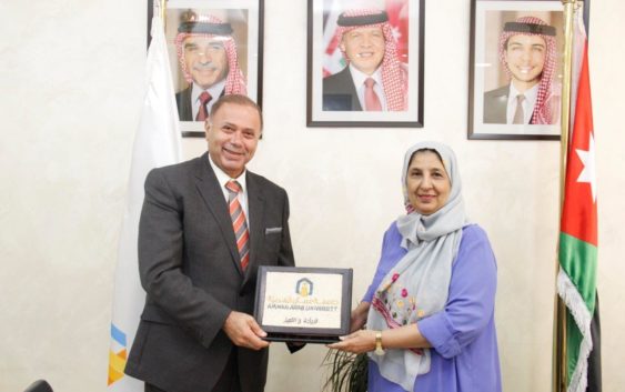مباحثات لتعزيز التعاون الاكاديمي بين "عمان العربية" والملحقية الثقافية اليمنية