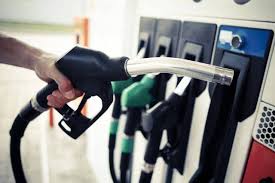 تخفيض أسعار البنزين 9% والكاز 3% في تسعيرة الشهر المقبل