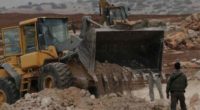 الاحتلال يجرف أراضي ويصادر مركبات في القدس