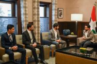 ولي العهد يلتقي مطوري نظام أمان للسيارات