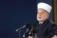 مفتي القدس يدين إطلاق طائرات شراعية فوق “الأقصى”