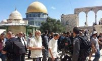 مستوطنون يقتحمون الأقصى بقيادة وزير بحكومة الاحتلال