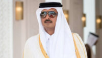 3 روايات تفسر انسحاب أمير قطر المفاجئ للقمة العربية