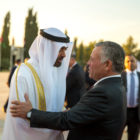 الملك يؤكد خلال اتصال هاتفي مع ولي عهد أبو ظبي وقوف الأردن وتضامنه مع الإمارات
