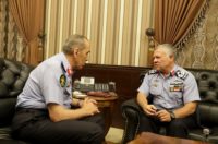 الملك يزور مديرية الأمن العام الملك يزور مديرية الأمن العام