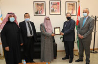رئيس “عمان العربية” يكرم الطالبة ميسون أبو حمرة