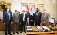 مذكرة تعاون بين “عمان العربية” ومجلس خدمات مخيم البقعة